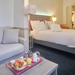*** Hotel Poussin France