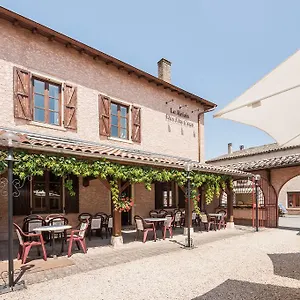 Hotel Logis Le Relais Des Dix Crus, Corcelles-en-Beaujolais